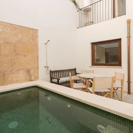 Driat De La Roca Apartment